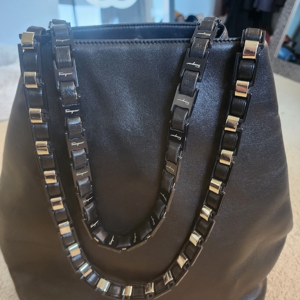 Salvatore Ferragamo Black Leather Shoulder Bag
